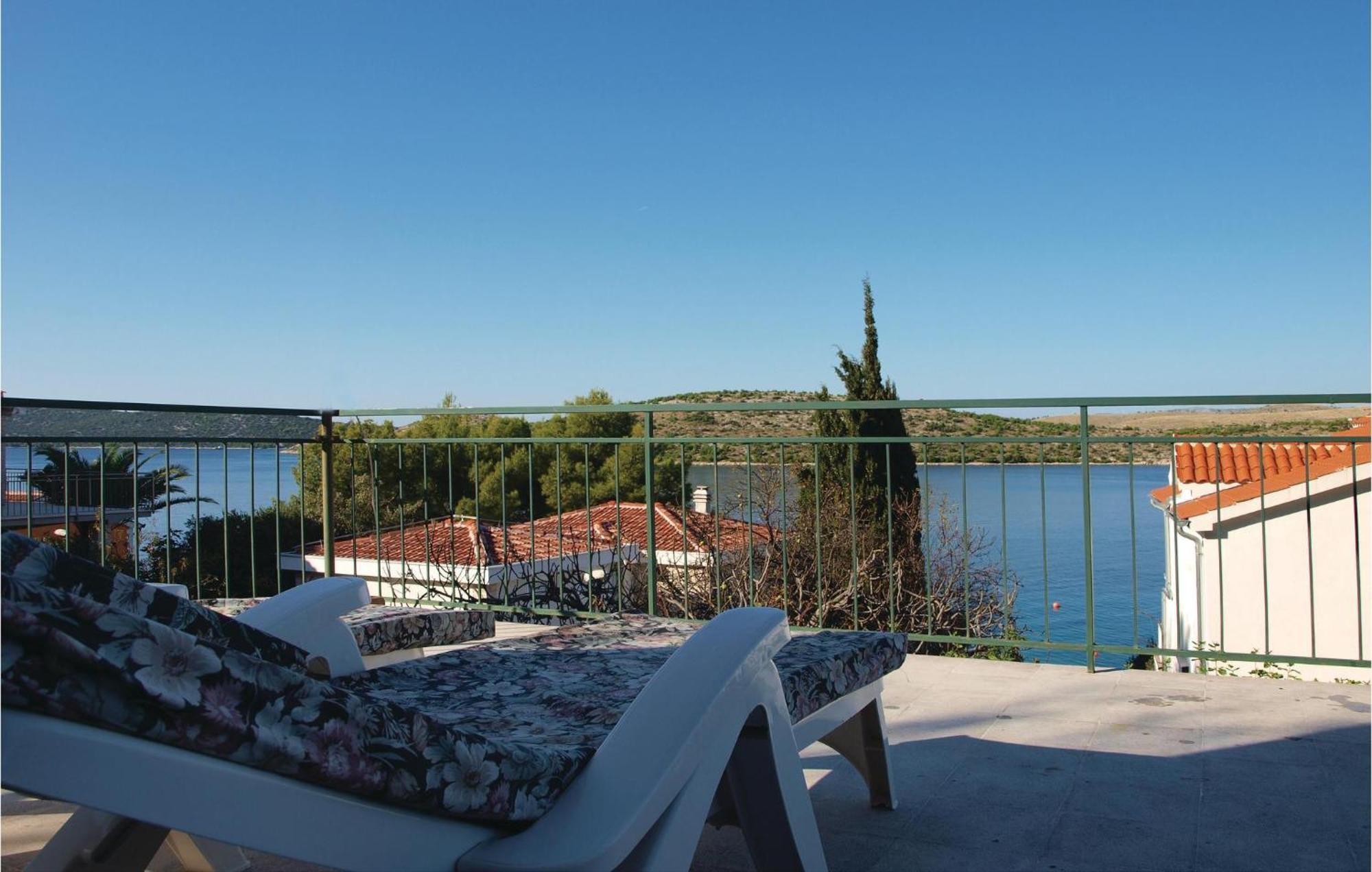 2 Bedroom Beautiful Home In Sparadici Grebaštica Екстериор снимка